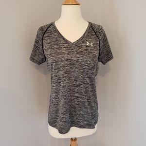 Under Armour Heat Gear V-Neck Tshirt, Medium